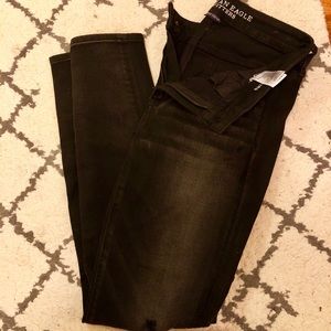 AE black ripped Jegging!
